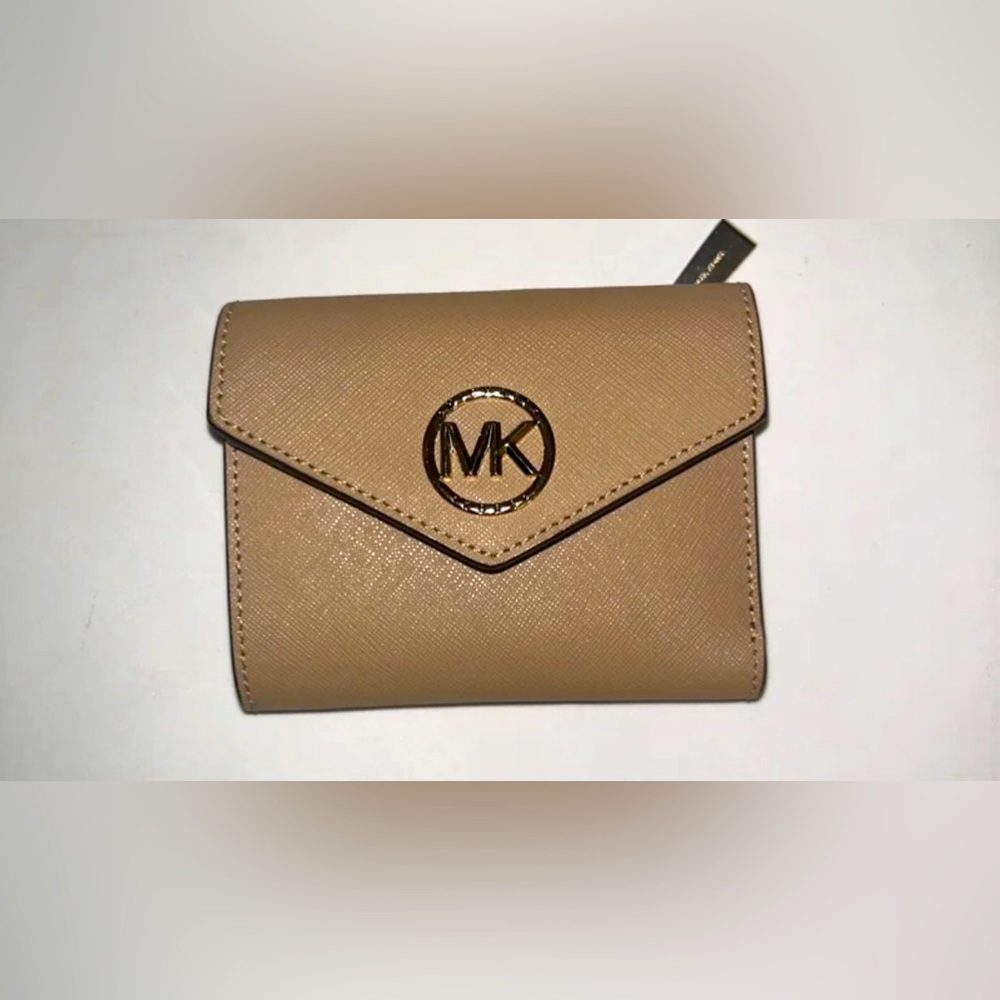 Woman wallet